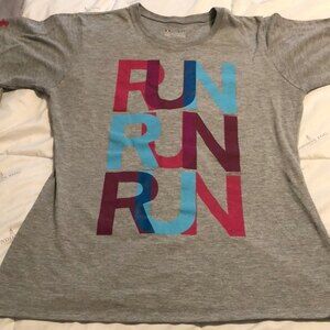 Under armour size large semi fitted shirt